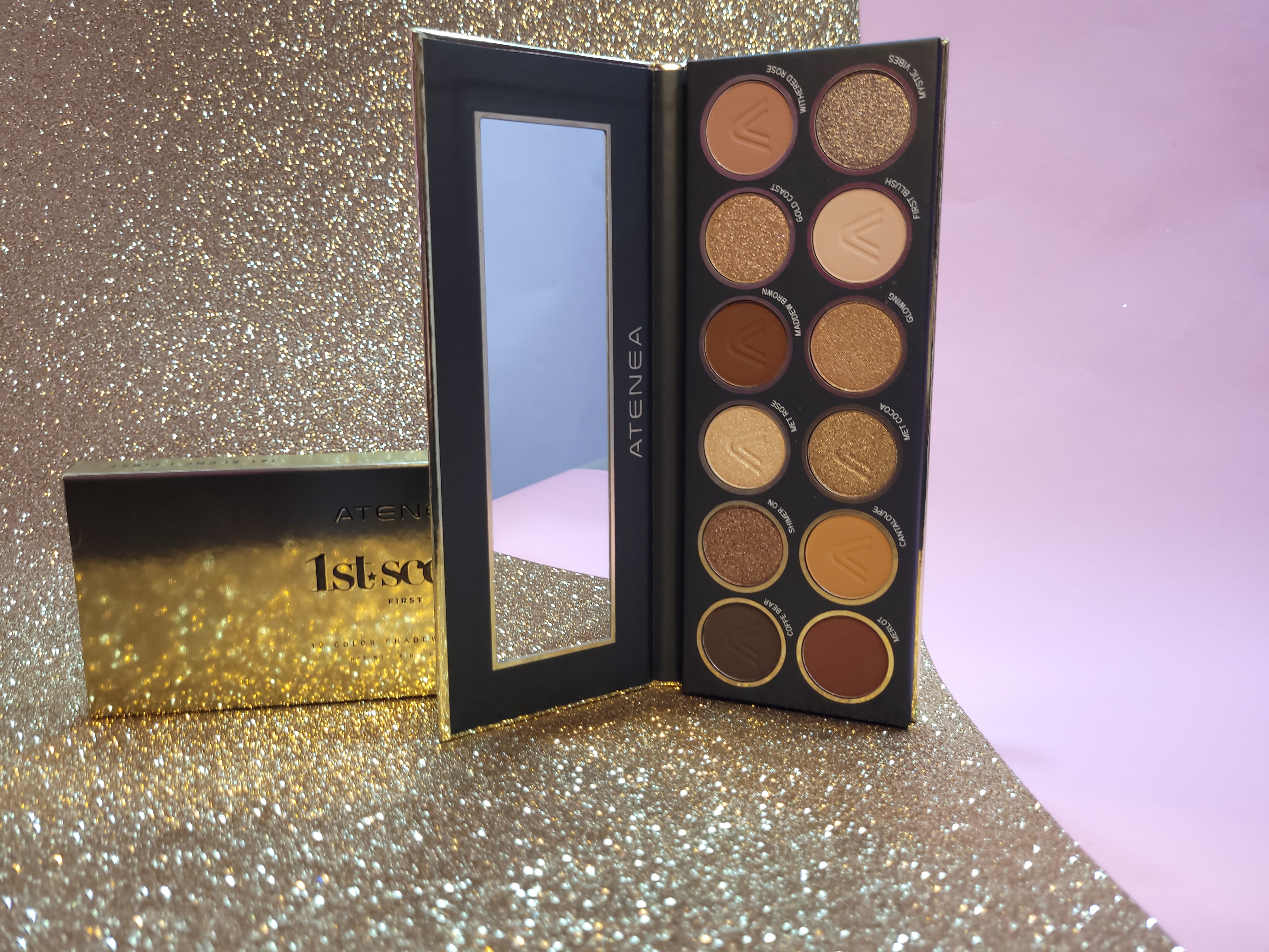 Paleta de Sombras First Scene